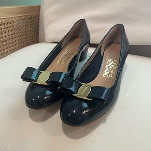 NEW Oxford Navy Salvatore Ferragamo Shoes - 7.5 Womens
